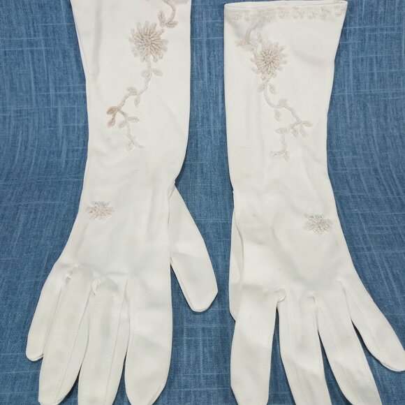 1940s White Mid Length Gloves with White Beaded Floral Detail by Harilela's - Picture 1 of 7
